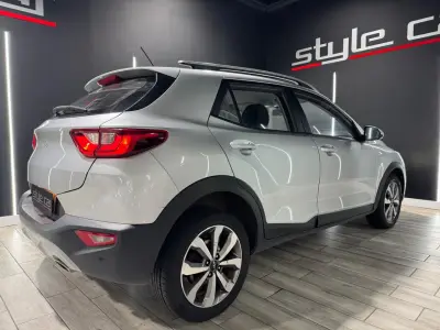 KIA Stonic 2022 · foto 3