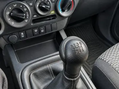 Toyota Hilux 2022 · foto 15
