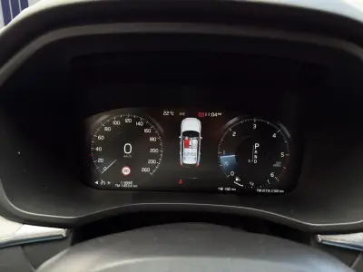 Volvo XC60 2020 · foto 11