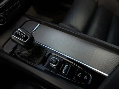 Volvo XC60 2020 · foto 12