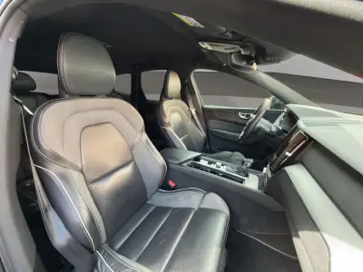 Volvo XC60 2020 · foto 18
