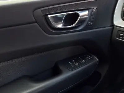 Volvo XC60 2020 · foto 14