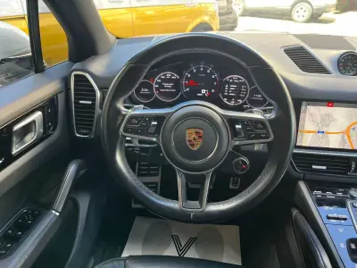 Porsche Cayenne 2018 · foto 12