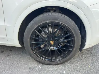 Porsche Cayenne 2018 · foto 3