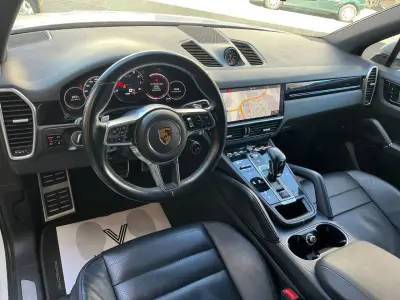Porsche Cayenne 2018 · foto 10