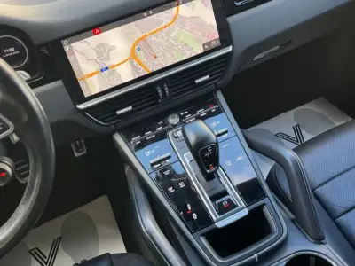 Porsche Cayenne 2018 · foto 9