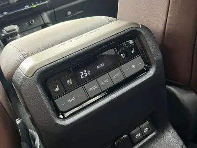 Toyota Land Cruiser Prado 2026 · foto 14