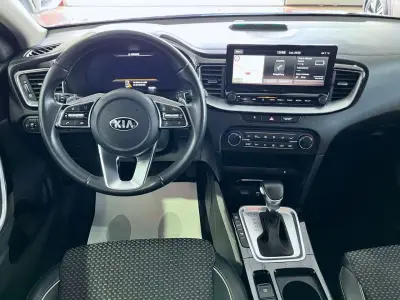KIA Xceed 2021 · foto 15