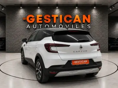 Renault Captur 2023 · foto 3