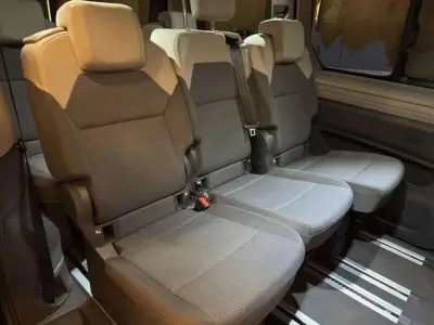 Volkswagen Multivan 2025 · foto 15