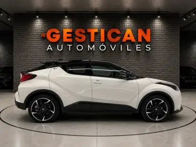 Toyota C-HR 2023 · foto 5