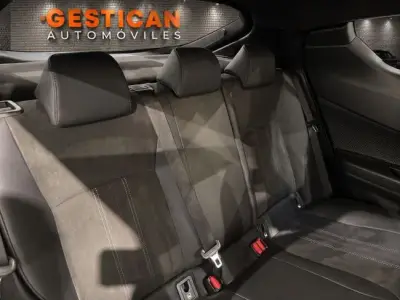 Toyota C-HR 2023 · foto 18
