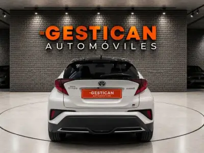Toyota C-HR 2023 · foto 7