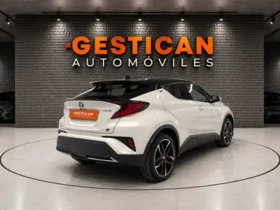 Toyota C-HR 2023 · foto 6