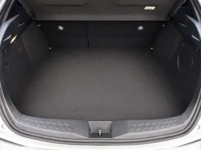 Toyota C-HR 2023 · foto 19