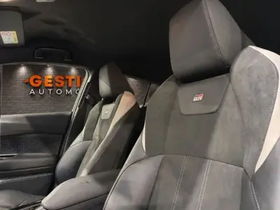 Toyota C-HR 2023 · foto 17