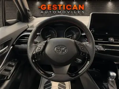Toyota C-HR 2023 · foto 15