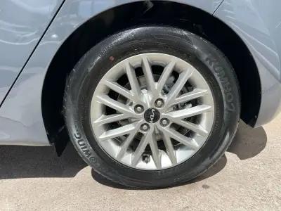 KIA Rio 2022 · foto 10