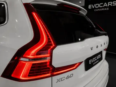 Volvo XC60 2020 · foto 4