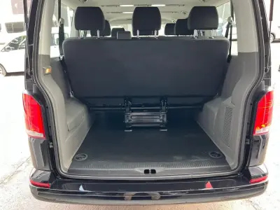 Volkswagen Caravelle 2024 · foto 9