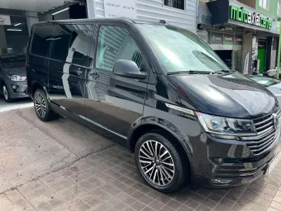 Volkswagen Caravelle 2024 · foto 3