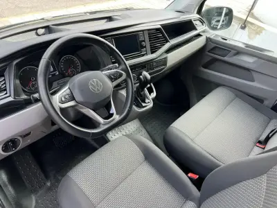 Volkswagen Caravelle 2024 · foto 8