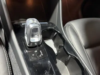 Volvo XC40 2022 · foto 9