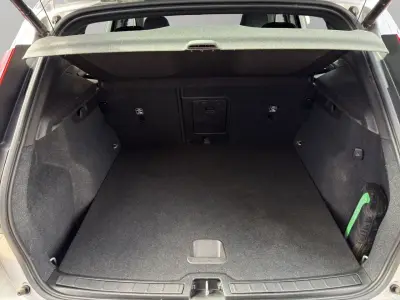 Volvo XC40 2023 · foto 18