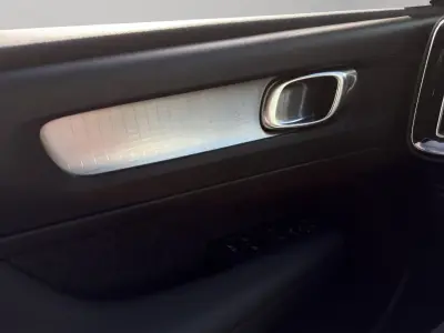 Volvo XC40 2023 · foto 14