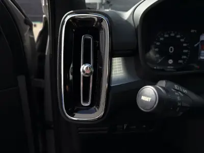 Volvo XC40 2023 · foto 20