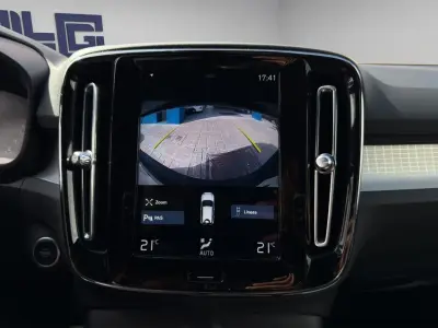 Volvo XC40 2023 · foto 13