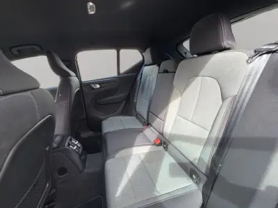 Volvo XC40 2023 · foto 35