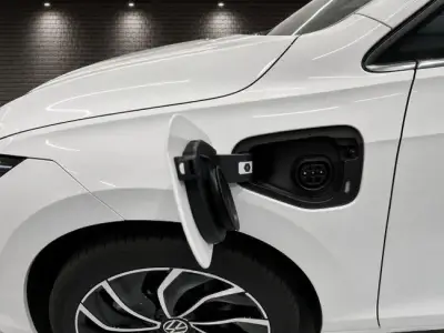 Volkswagen Golf 2025 · foto 6