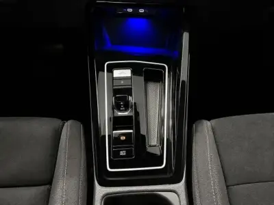 Volkswagen Golf 2025 · foto 15