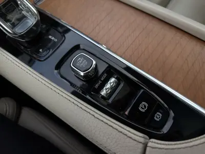 Volvo XC90 2021 · foto 20