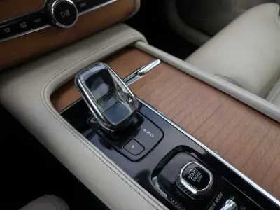 Volvo XC90 2021 · foto 10