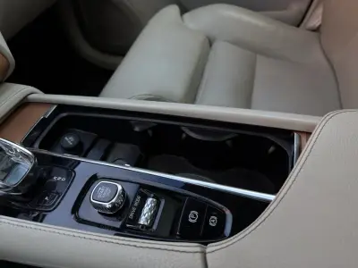 Volvo XC90 2021 · foto 18