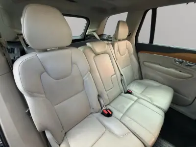 Volvo XC90 2021 · foto 12