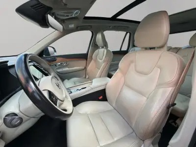 Volvo XC90 2021 · foto 6