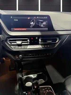 BMW Serie 1 2023 · foto 10