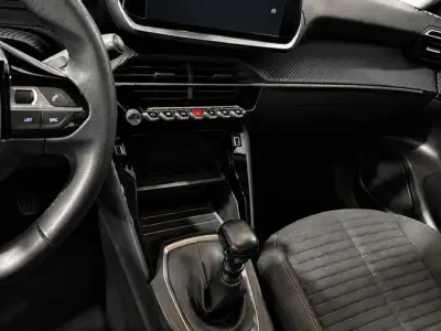 Peugeot 2008 2022 · foto 8
