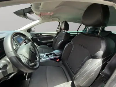 Renault Megane 2023 · foto 8