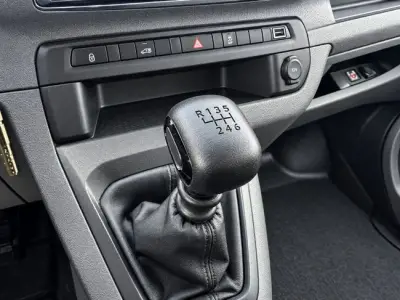 Opel Vivaro 2022 · foto 12