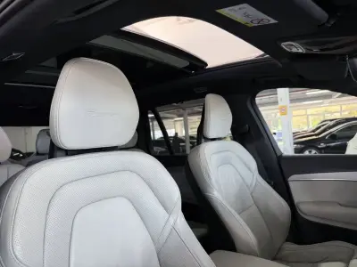 Volvo XC90 2019 · foto 10