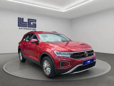 Volkswagen T-Roc 2023 · foto 3