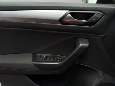 Volkswagen T-Roc 2023 · foto 12