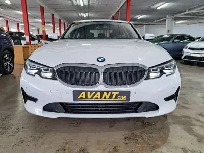 BMW Serie 3 2020 · foto 2
