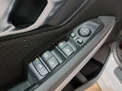BMW Serie 3 2020 · foto 13