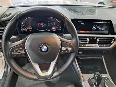 BMW Serie 3 2020 · foto 16